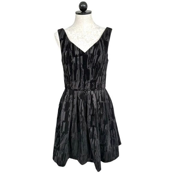 Calvin Klein Black Velvet Burn-Out Fit & Flare Dress V-Neck Sleeveless Size 6